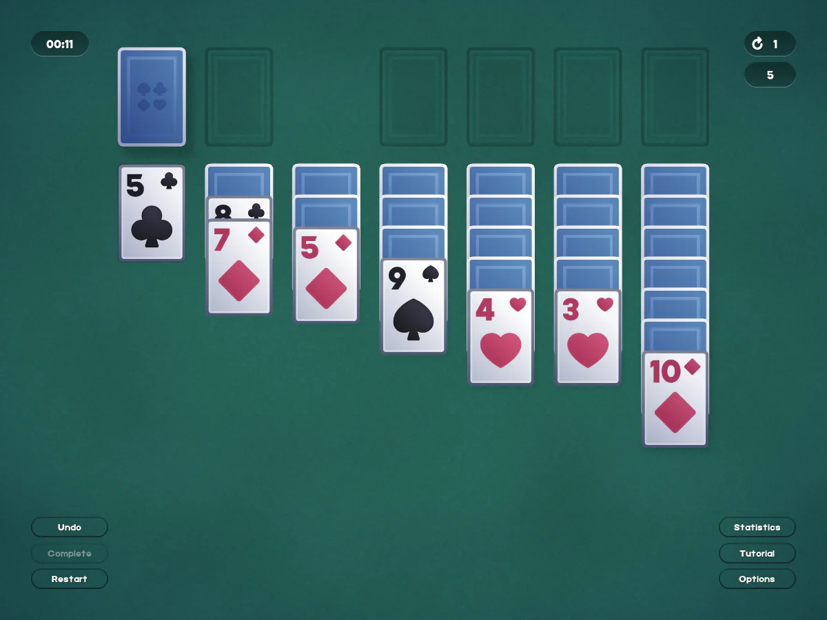 Kenney Solitaireでダイヤの7をクラブの8の下へ移し、元の列からハートの3が表になったゲーム中画面